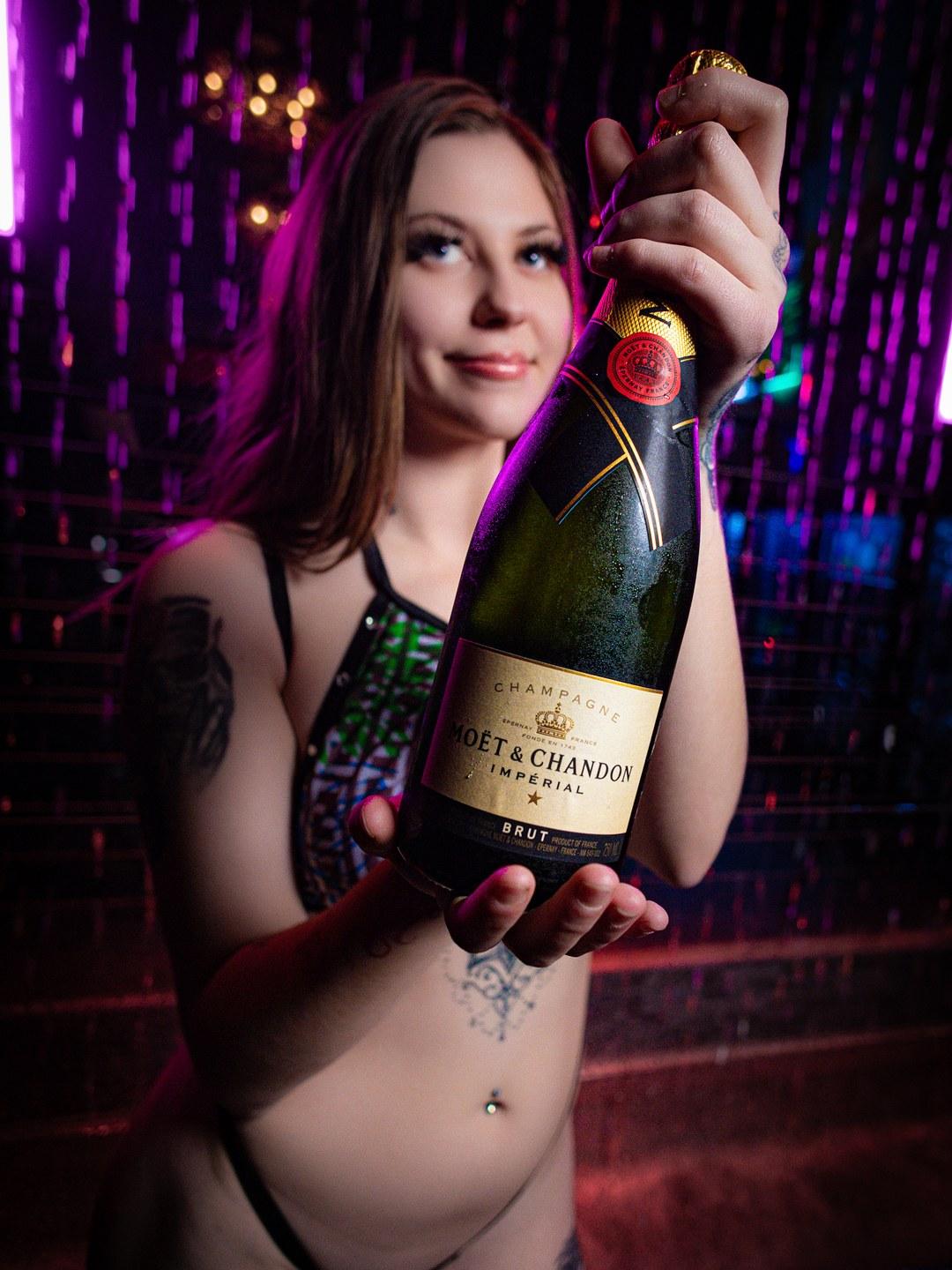 Vanilla, dancer at Just Enuff Cabaret gentlemen's club in Rockford, Illinois